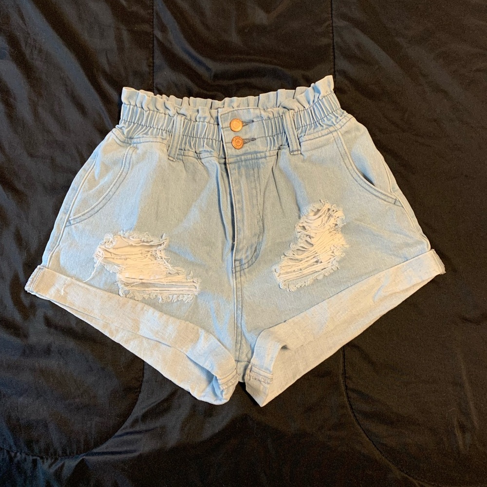 Light wash stretch high waisted shorts